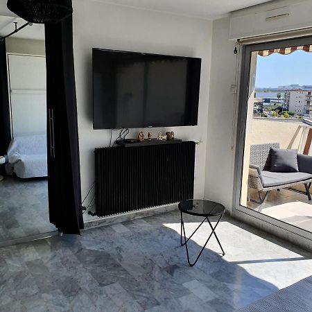 Superbe Appartement Plage Saint-Laurent Du Var מראה חיצוני תמונה