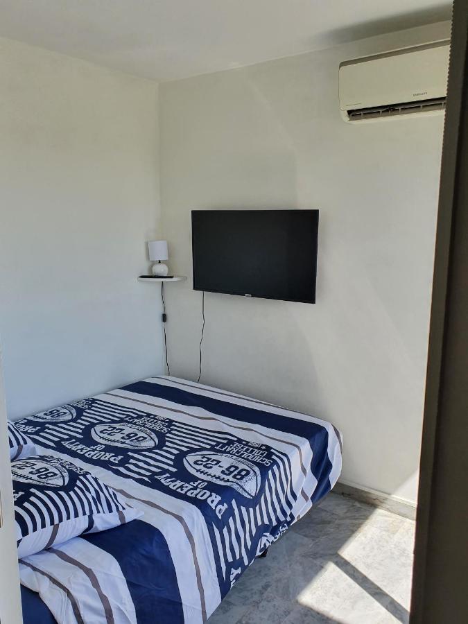 Superbe Appartement Plage Saint-Laurent Du Var מראה חיצוני תמונה